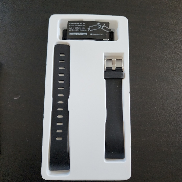 NIB black fitness tracker - Picture 6 of 7
